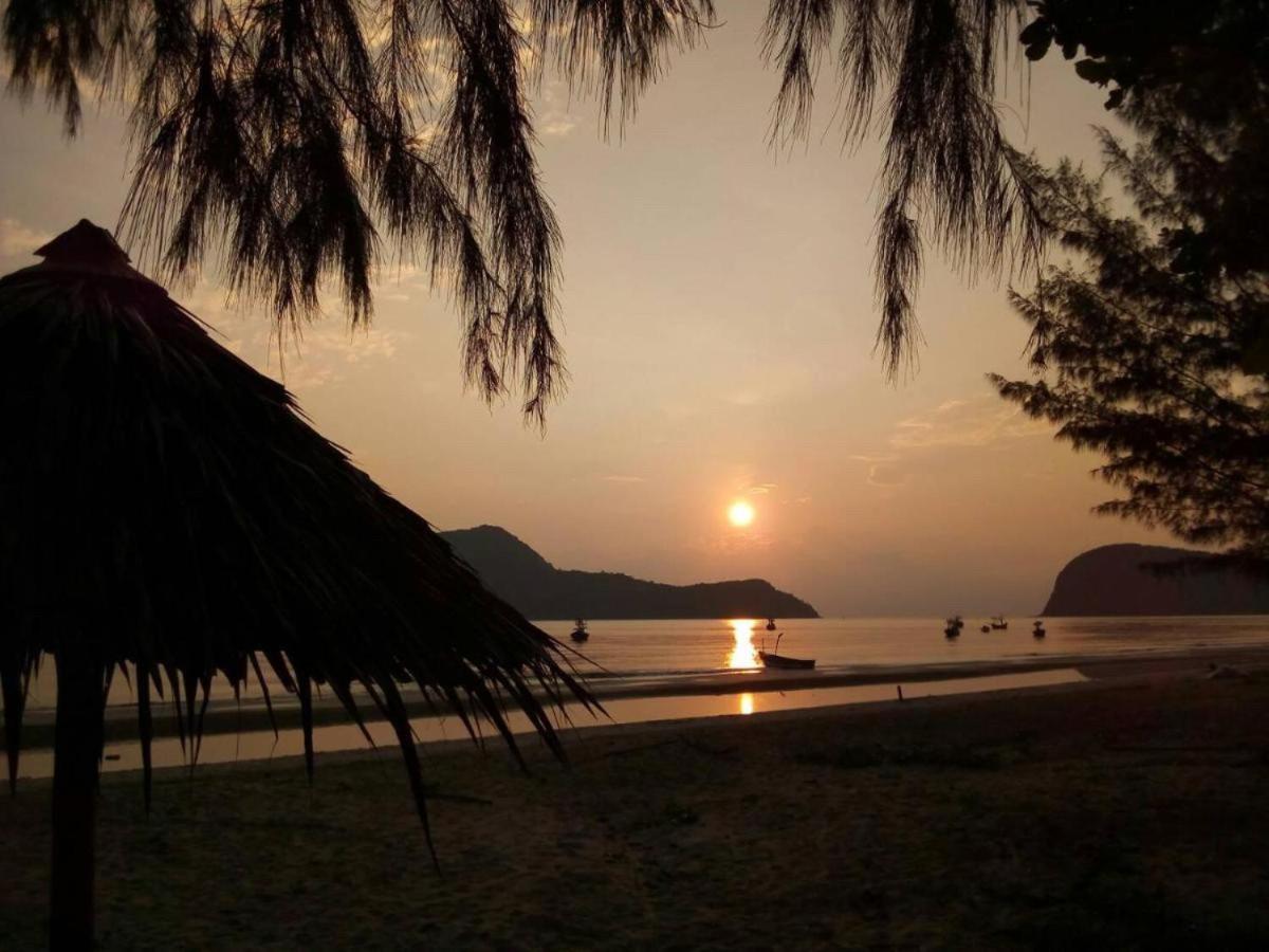 Blue Beach Resort Baanphakrimlay エクステリア 写真