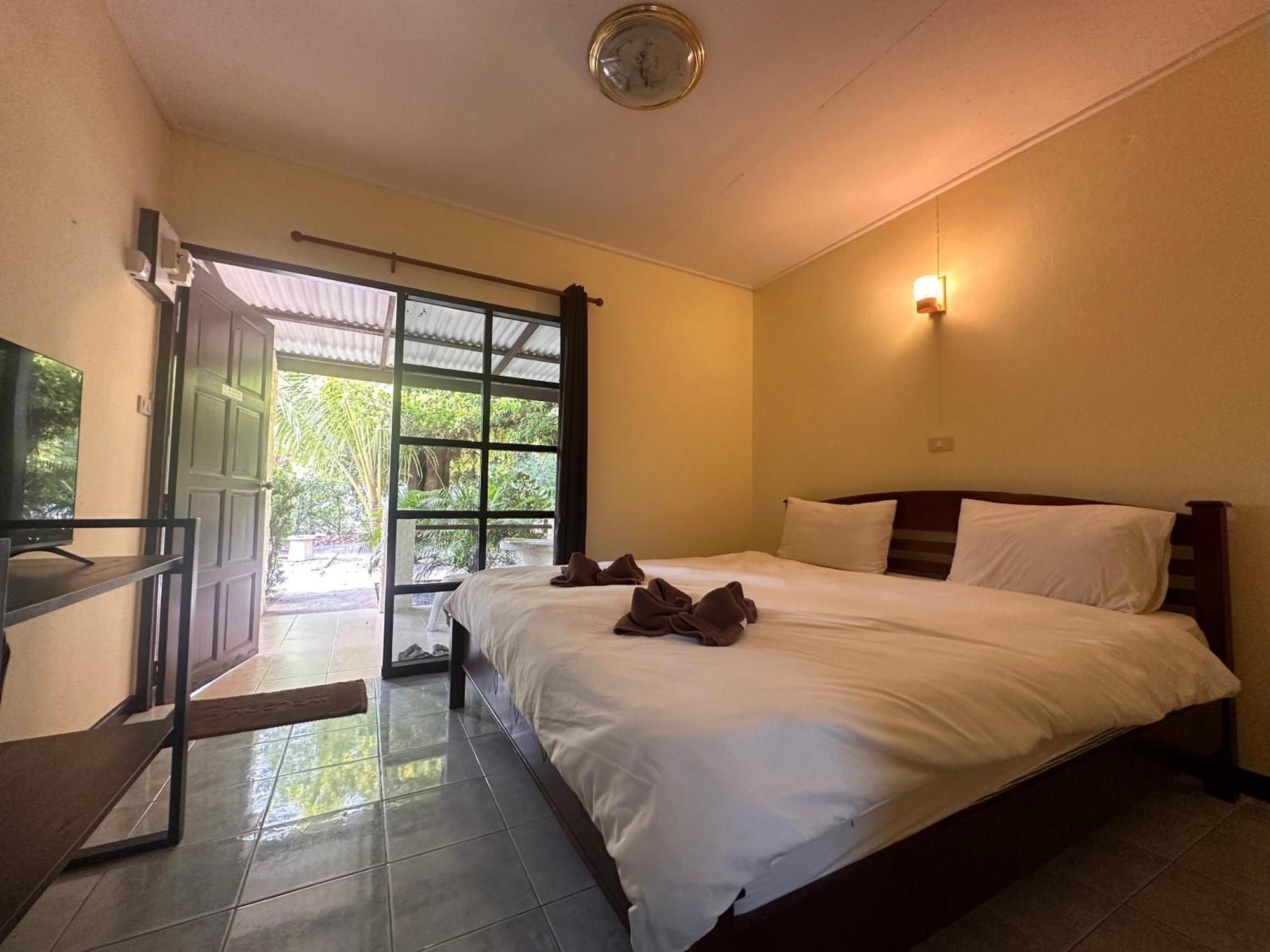 Blue Beach Resort Baanphakrimlay エクステリア 写真